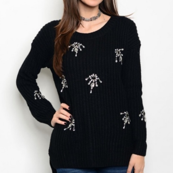 Sweaters - Chuncky knit sweater with bead detail Sweaters - Chuncky knit sweater with bead detail